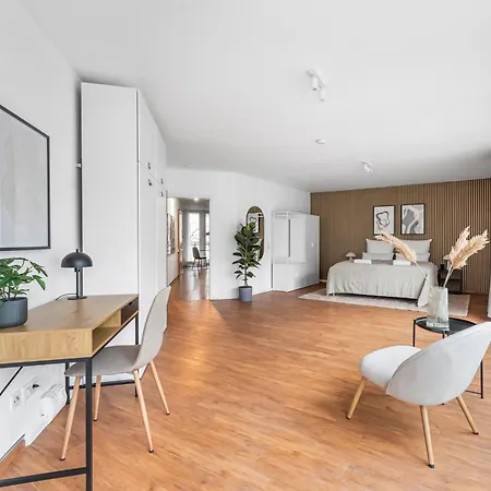 100sqm Luxury In Prime Location Near Ku'damm * ברלין